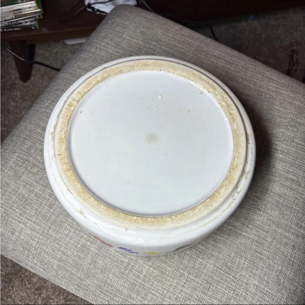Ceramic White Paw Prints Fire Hydrant Bones Large Dog Food Bowl - 9